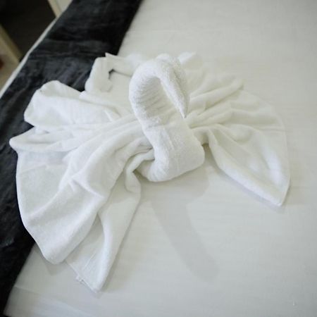 Castle Suites By Haven Homes, Kempegowda International Airport Road バンガロール エクステリア 写真
