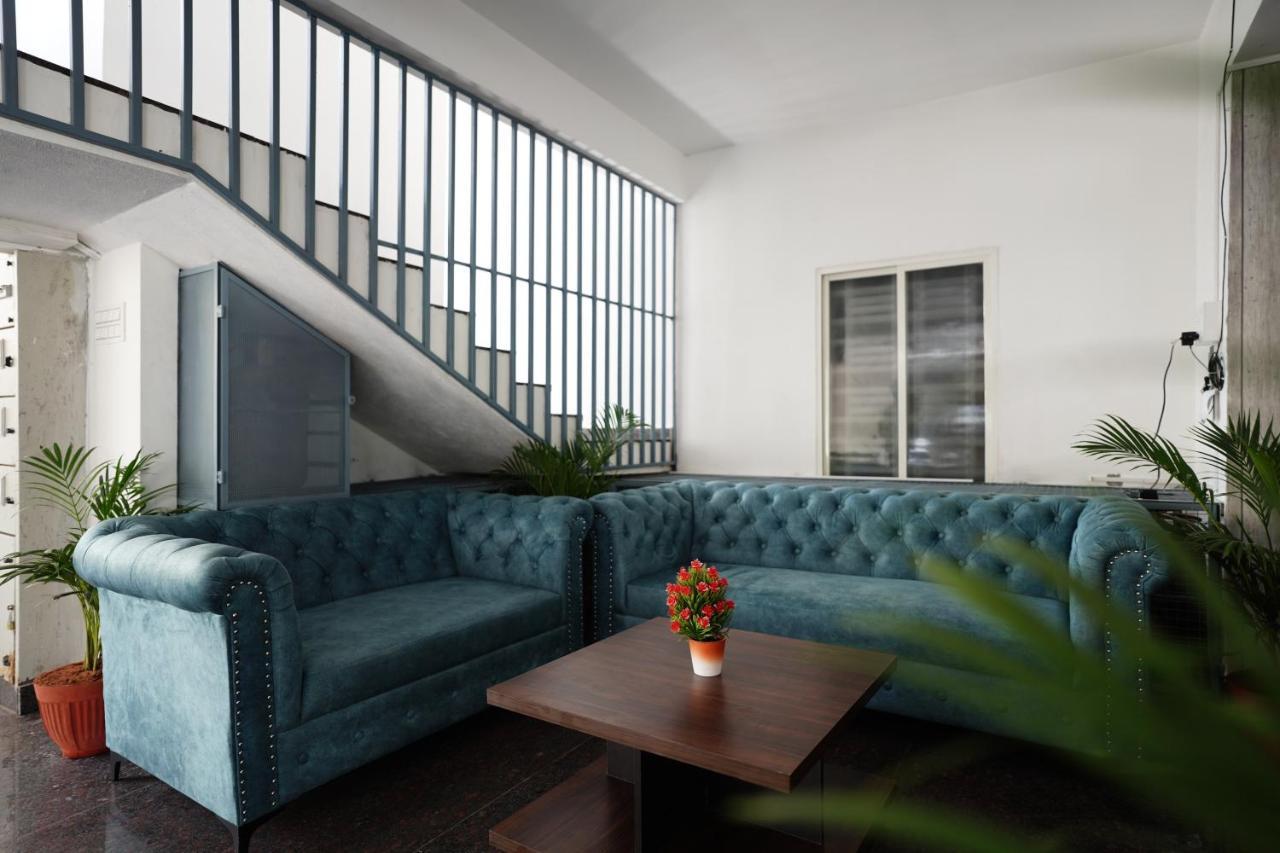 Castle Suites By Haven Homes, Kempegowda International Airport Road バンガロール エクステリア 写真