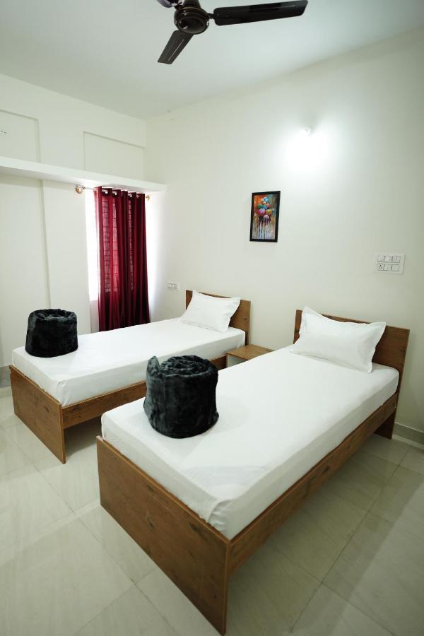Castle Suites By Haven Homes, Kempegowda International Airport Road バンガロール エクステリア 写真