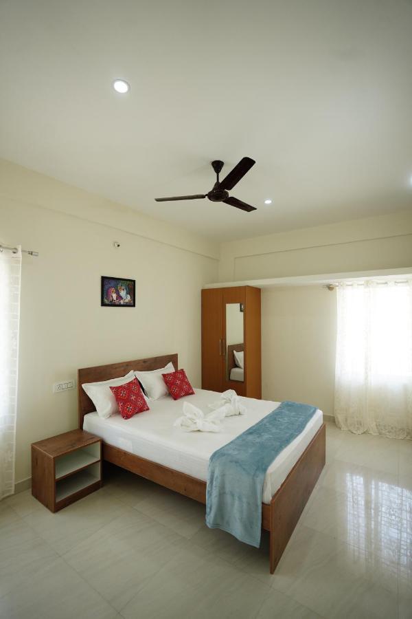 Castle Suites By Haven Homes, Kempegowda International Airport Road バンガロール エクステリア 写真