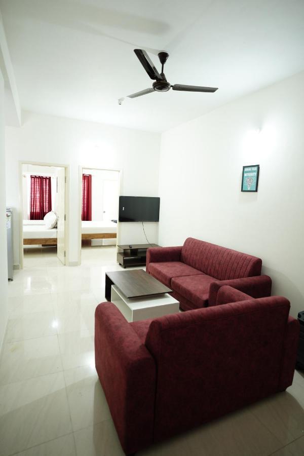 Castle Suites By Haven Homes, Kempegowda International Airport Road バンガロール エクステリア 写真