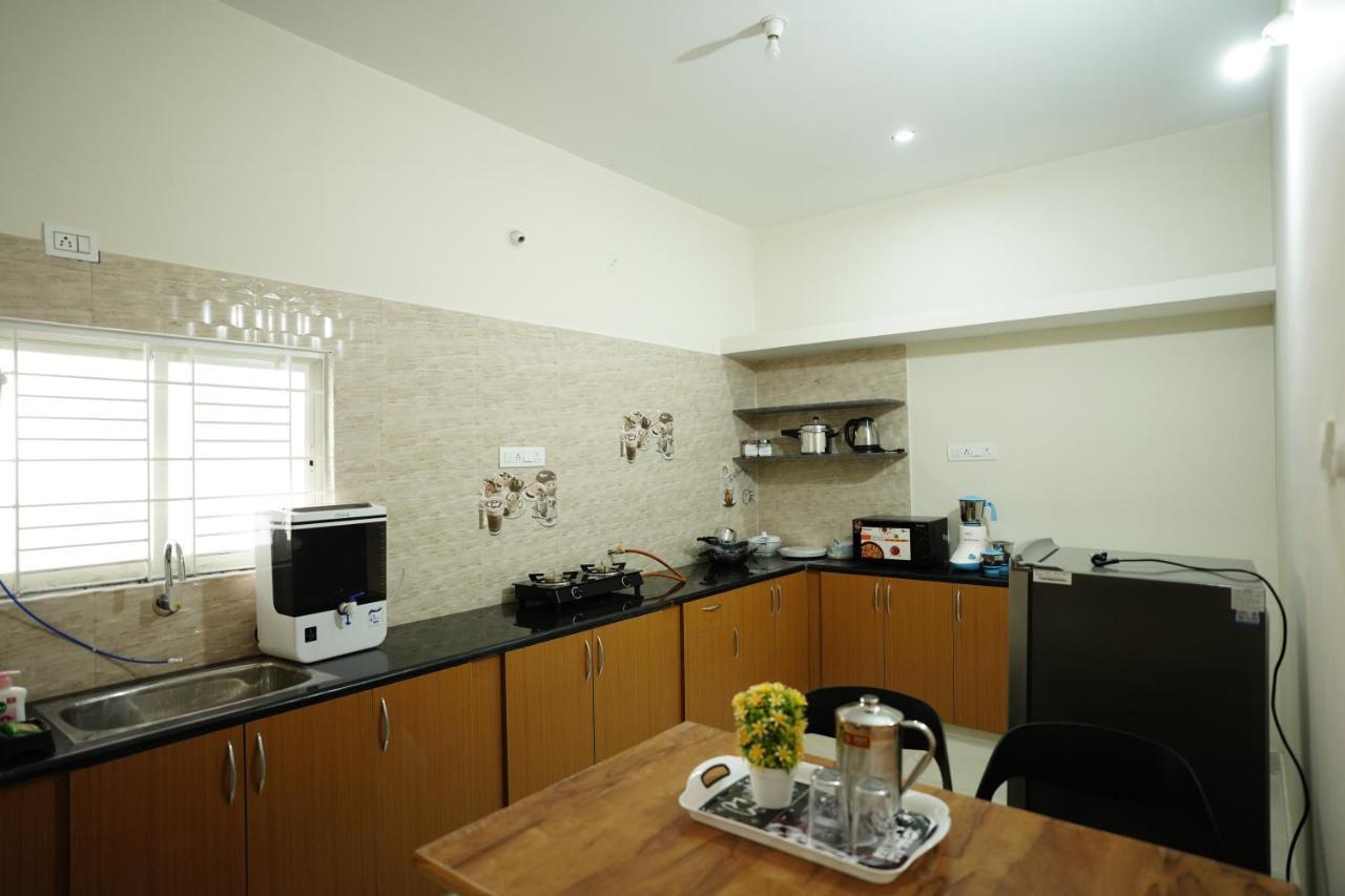 Castle Suites By Haven Homes, Kempegowda International Airport Road バンガロール エクステリア 写真