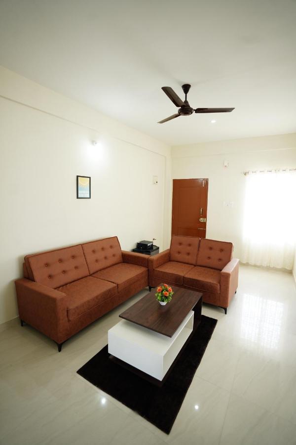 Castle Suites By Haven Homes, Kempegowda International Airport Road バンガロール エクステリア 写真